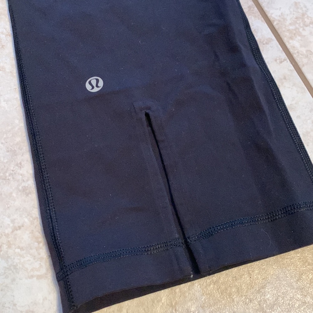 Lululemon capri - Picture 3 of 4